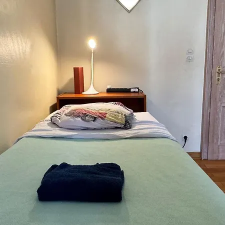 Brant Academy Petite France *