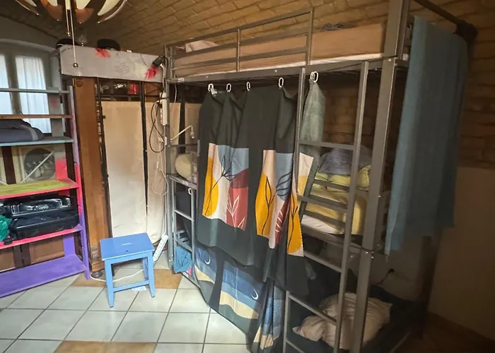 Brant Academy Petite France Hostel