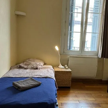 Brant Academy Petite France Hostel *